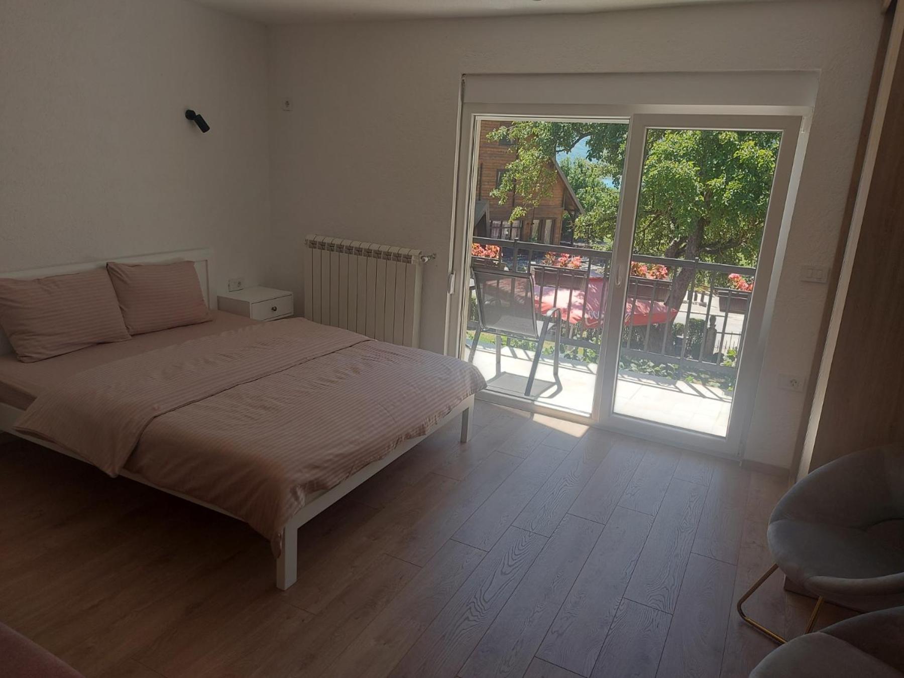 Rooms Lida & Friendly Home Plav Luaran gambar